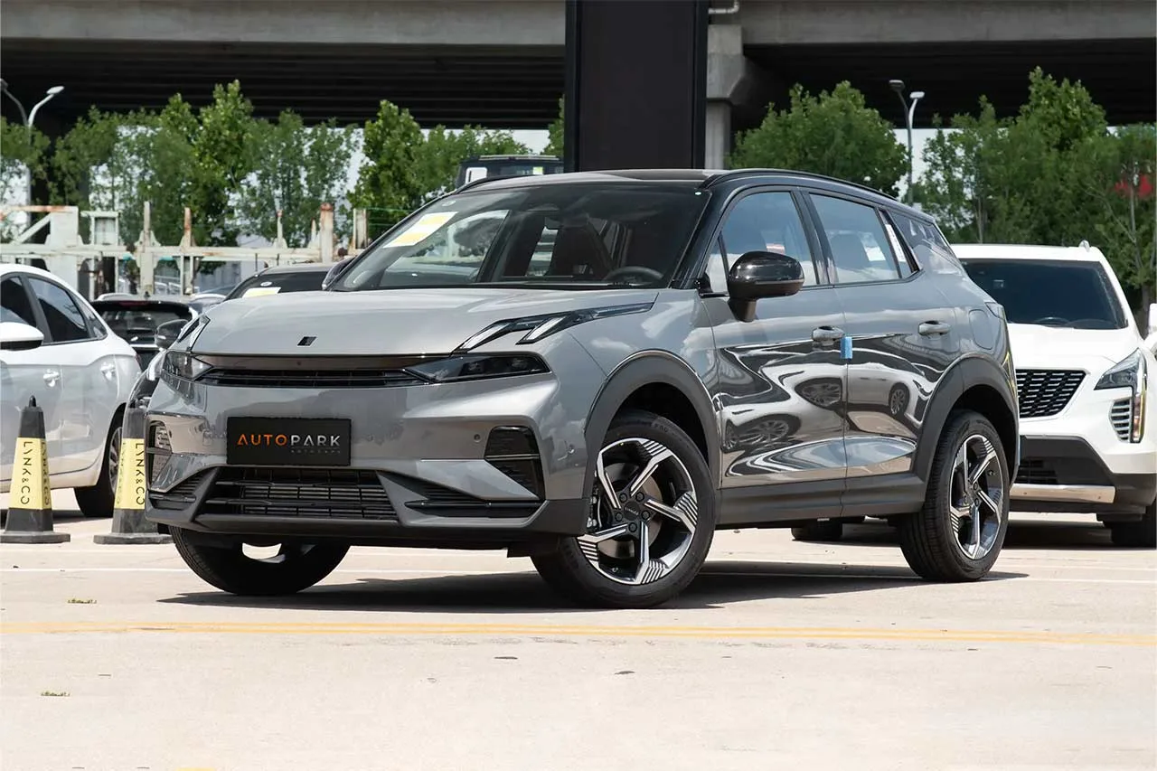 Lynk & Co 06 Hyper Pro